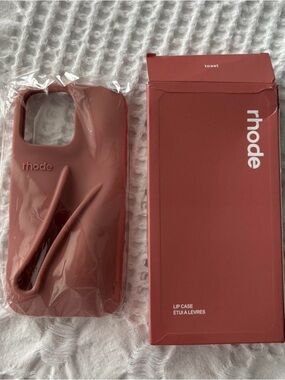 Lip Phone Case in Toast